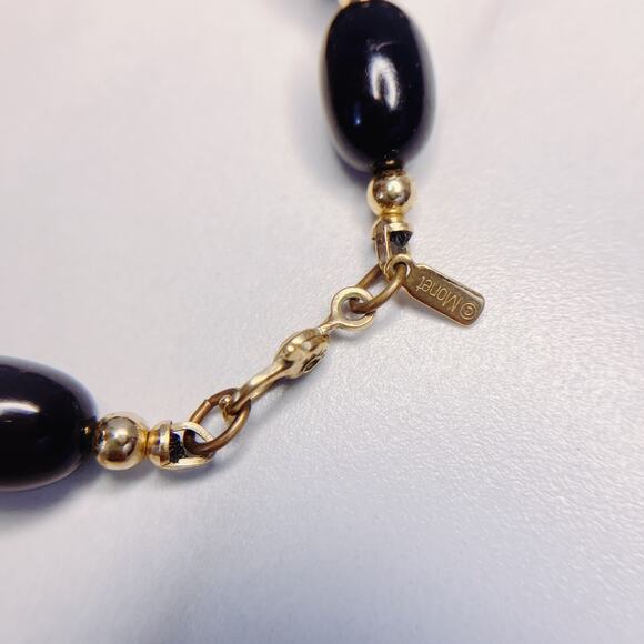 Signed Monet Black Graduated Oval Bead Necklace, 1980s Vintage Retro Plastic - Picture 8 of 8